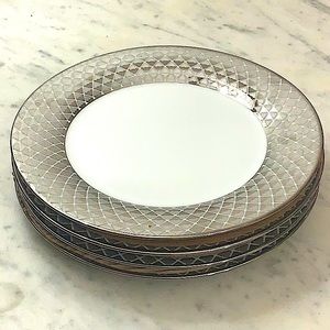 CIROA LUXE SIDE PLATES SILVER SET OF 4 NEW PORCELAIN 7.5 INCH